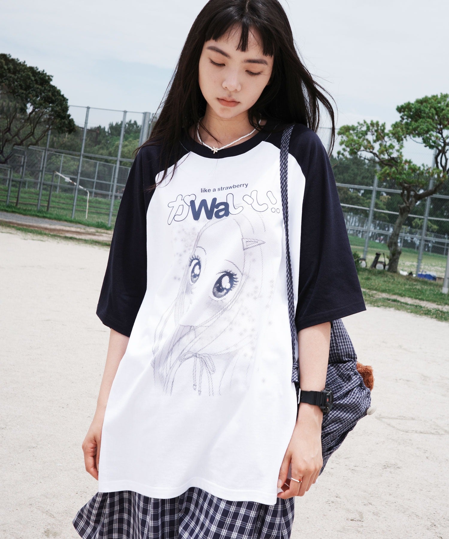 wonder-visitor-ss-25-kawaii-heesu-overfit-raglan-t-shirt-navy-navy-s