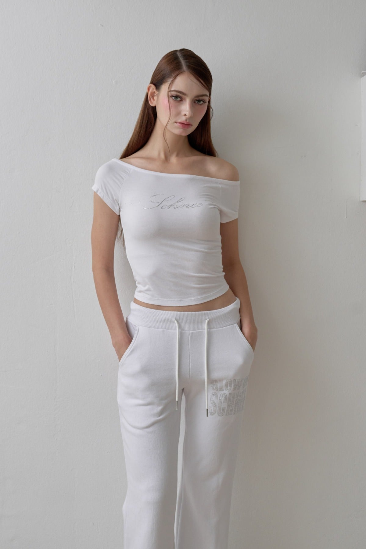 schnee-fw-25-schnee-logo-jewel-tee-white-one-off-shoulder-white-s