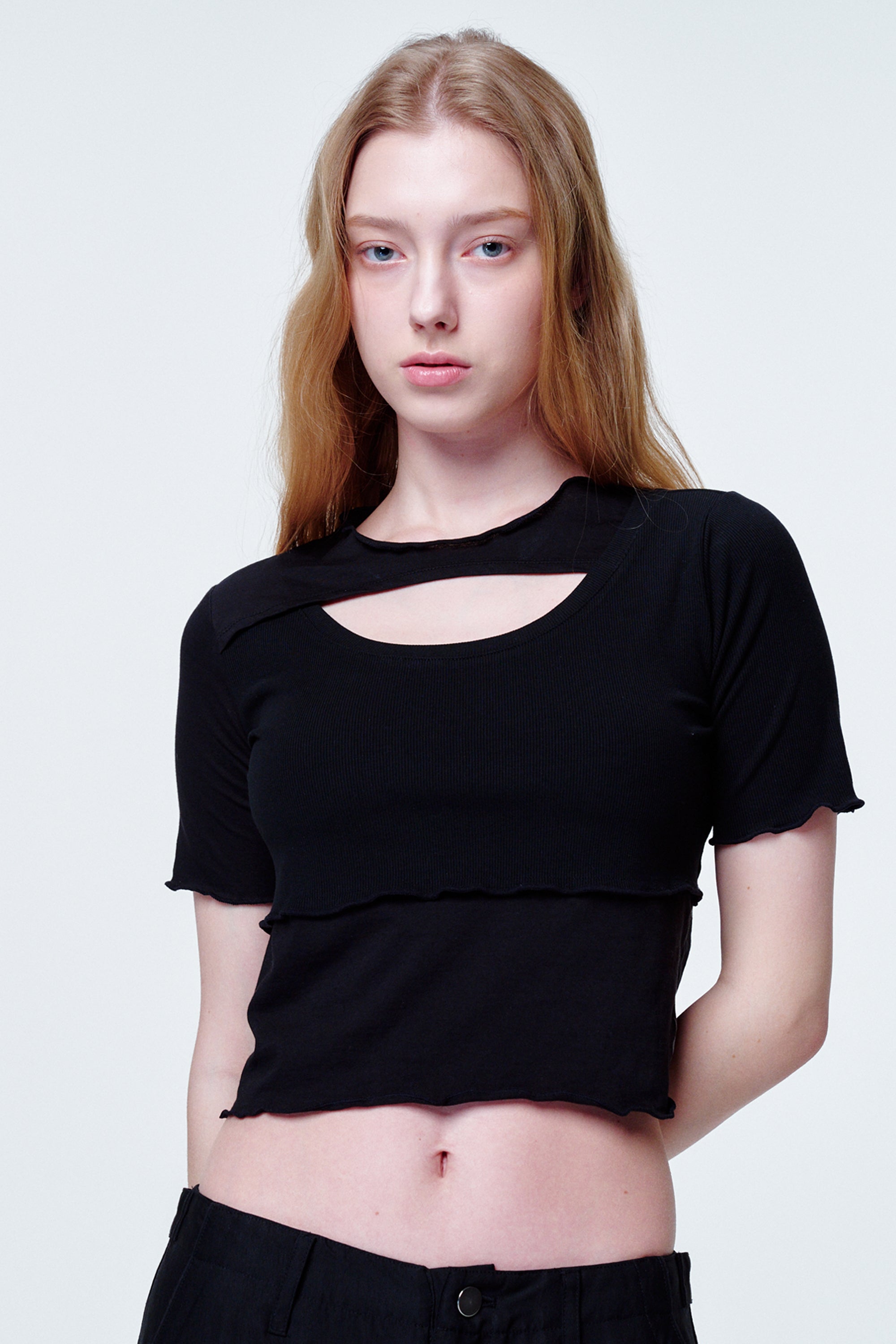 2113-studio-ss-25-cross-cut-top-black