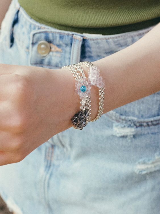 lolla-ss-26-kinda-romantic-bracelet-2-colors-gray-gray-s