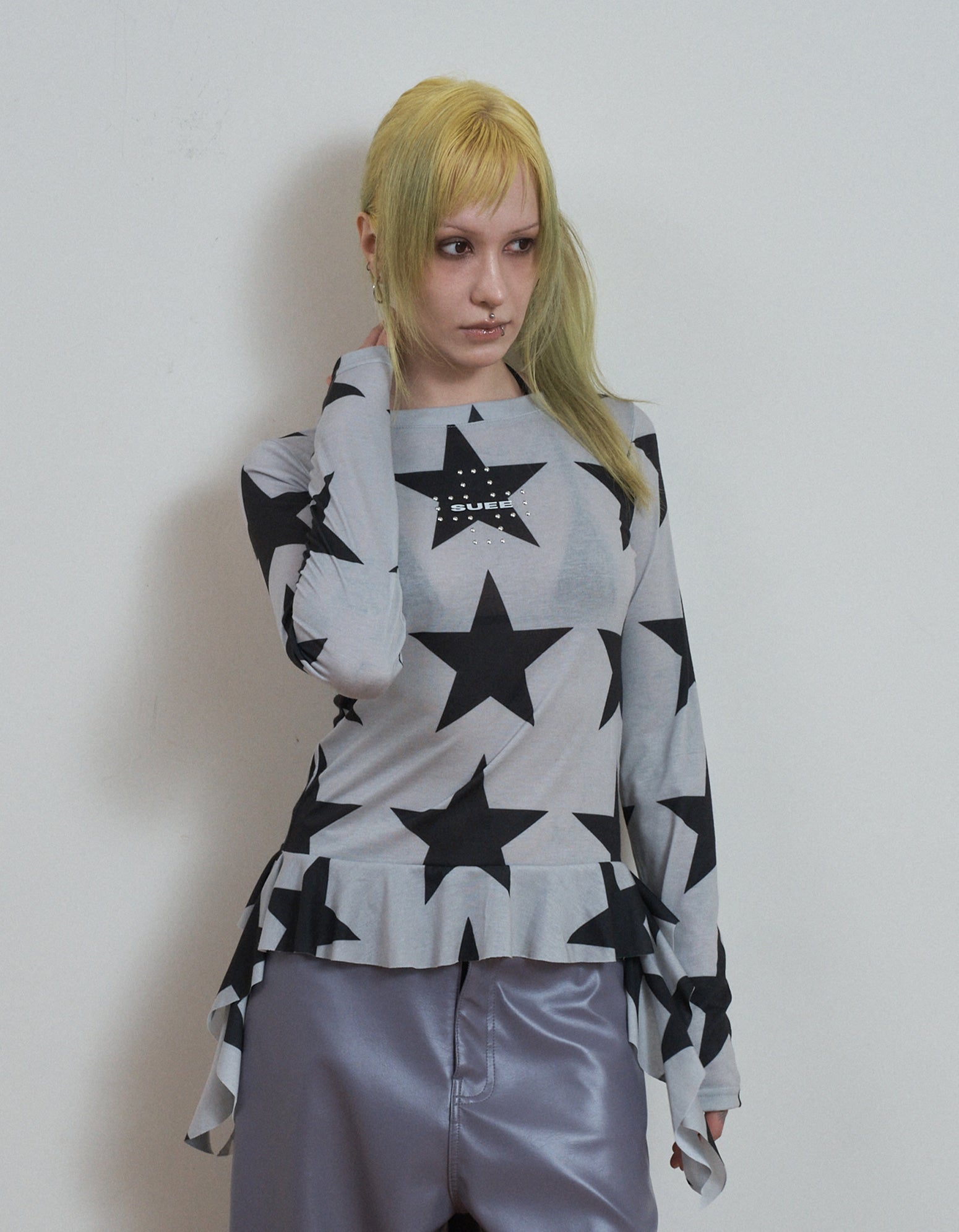 setup-exe-fw-26-big-star-frill-top-gray-gray-s