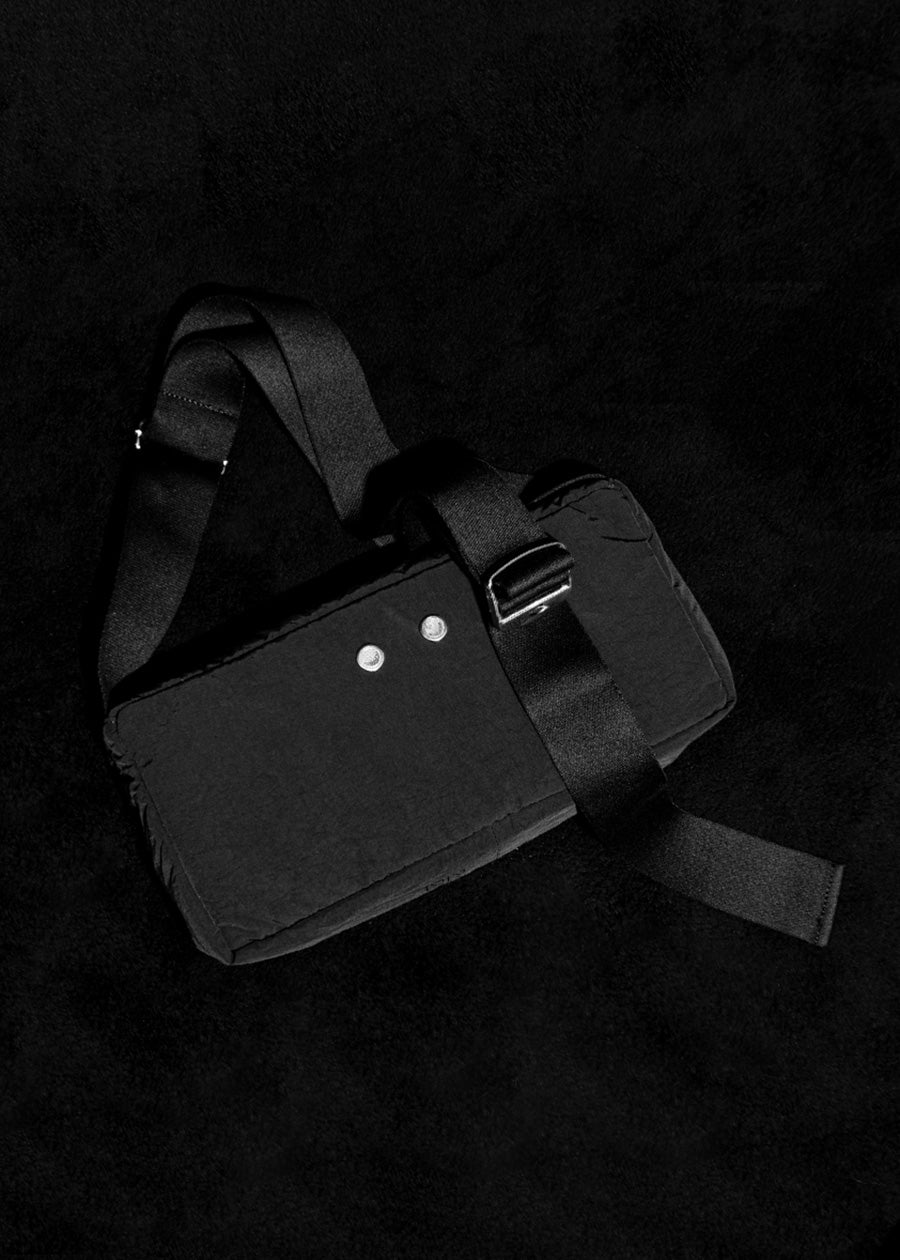 woohwa-fw-26-vent-square-bag-black-black-s