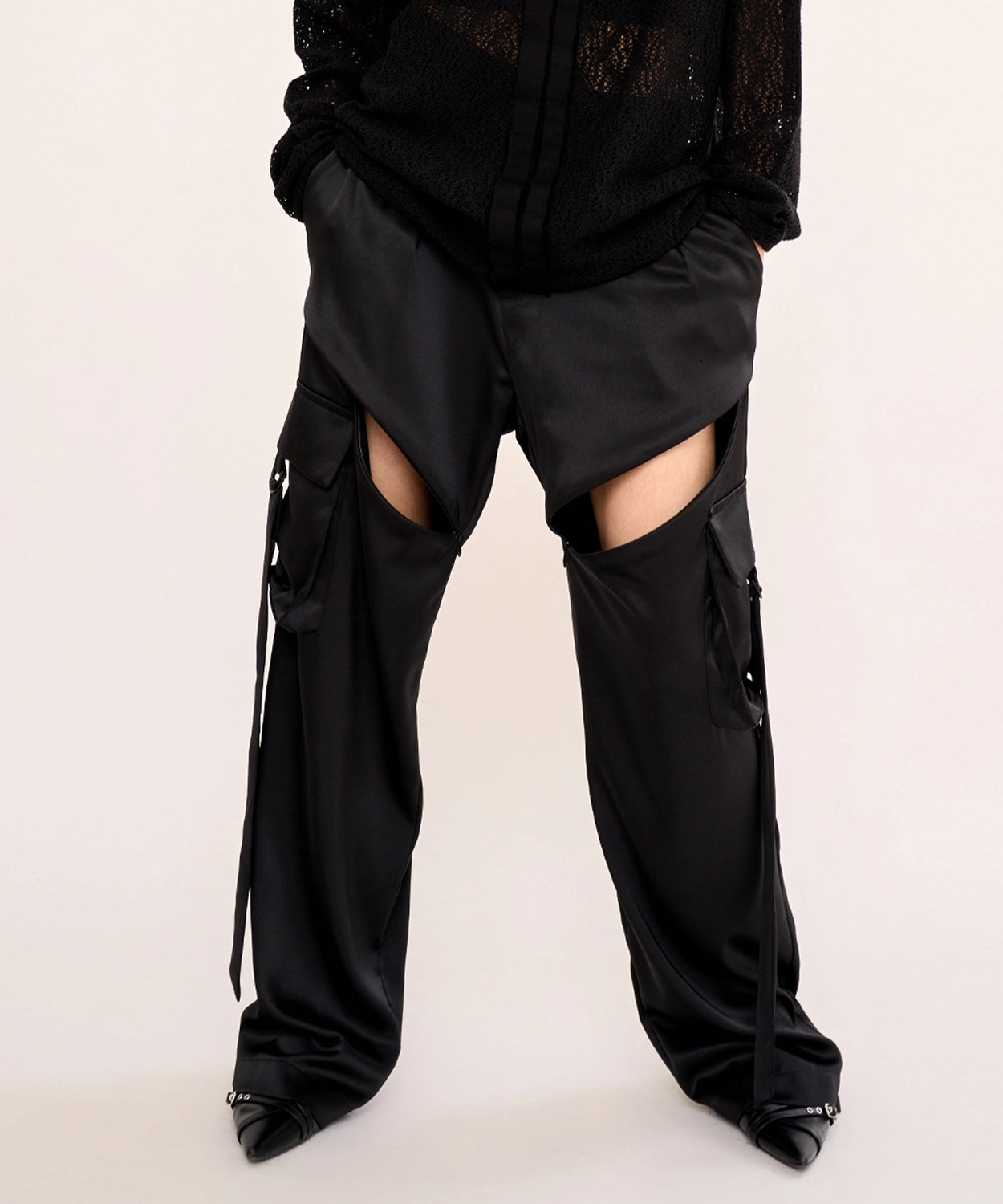 fanyoung-fw-25-satin-zipslit-wide-cargo-pant-black-s