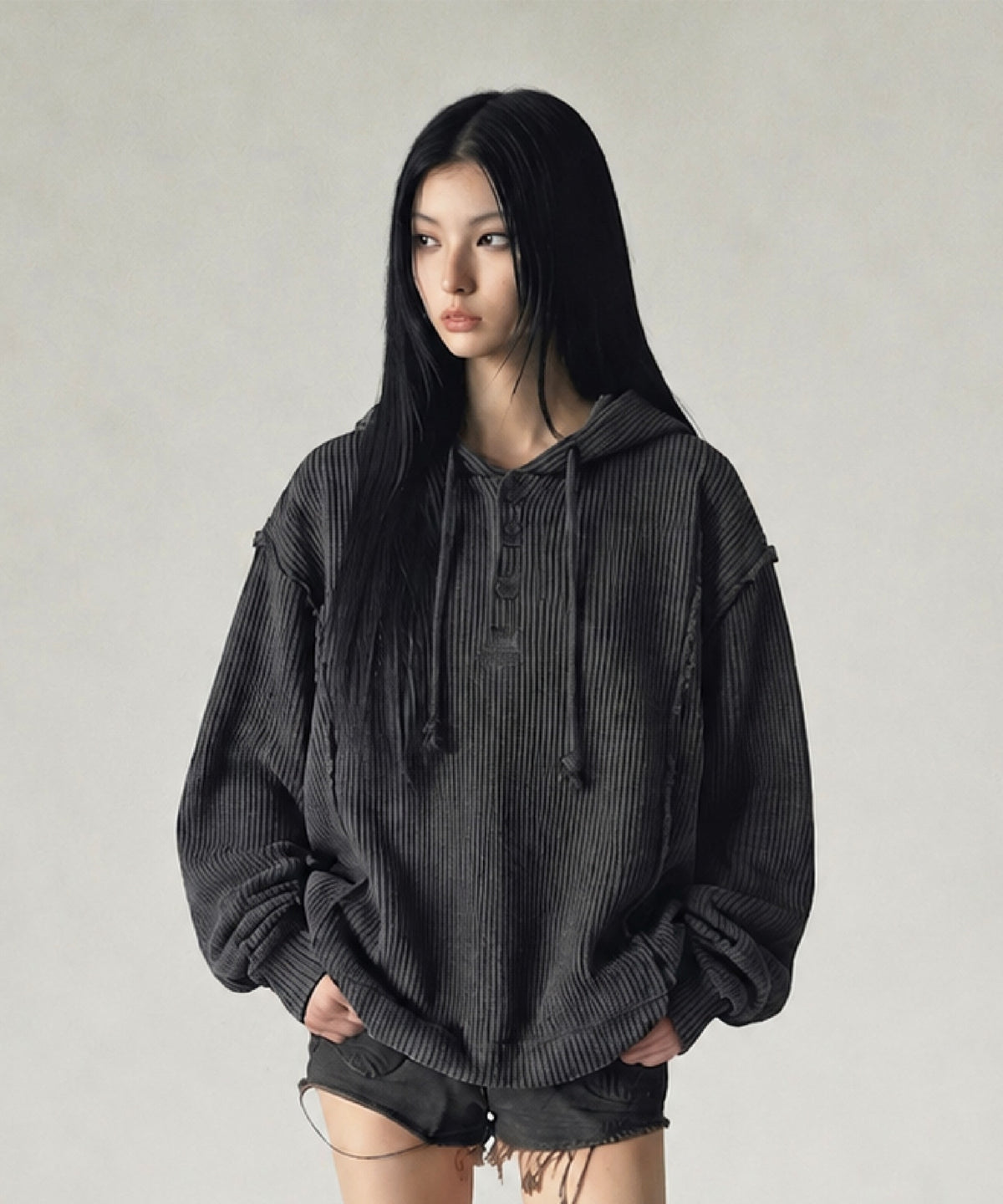 cutout-fw-26-reverse-waffle-hood-knit-charcoal-charcoal-s