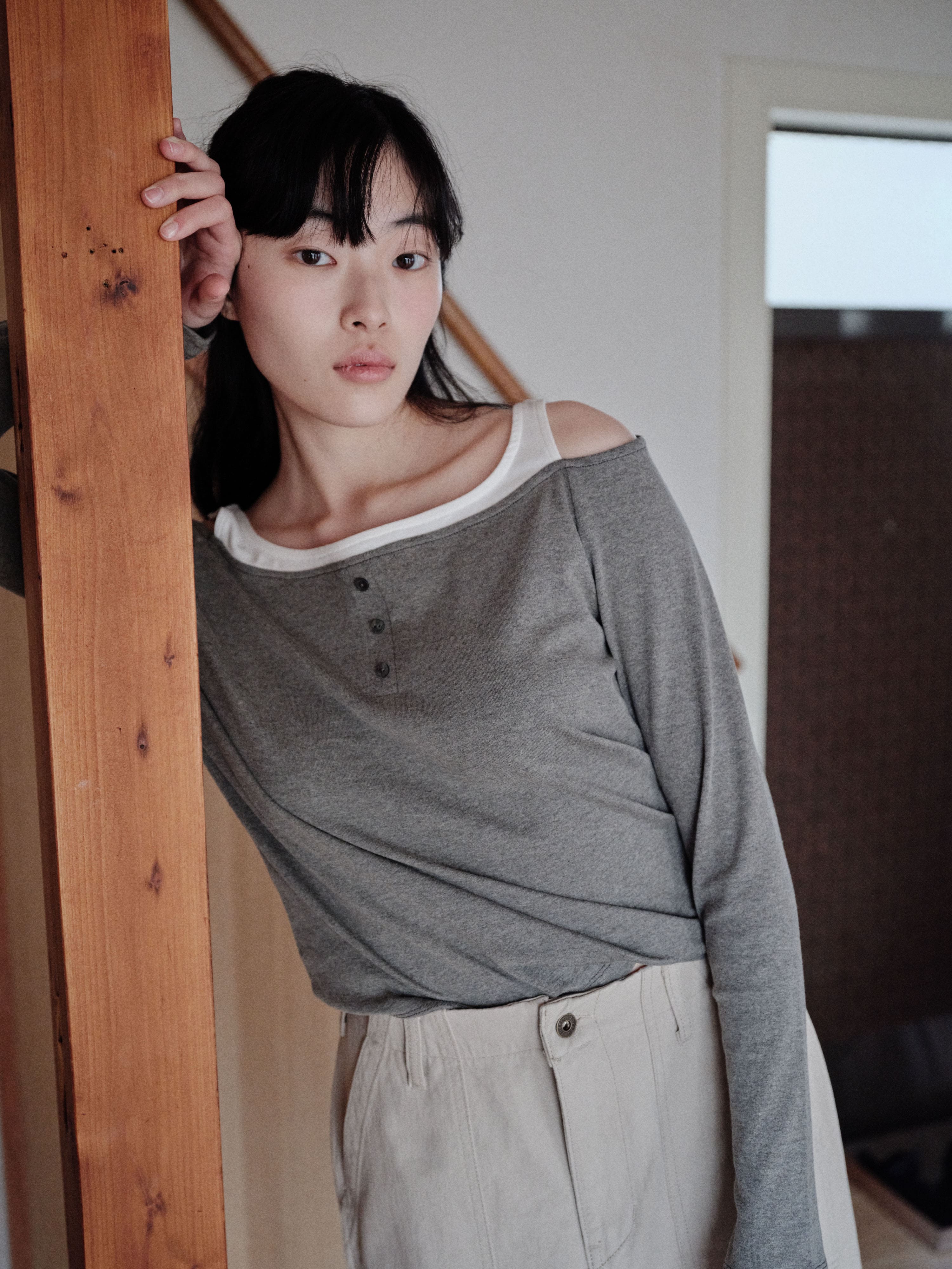 the-feu-ss-26-open-shoulder-layered-t-shirt-2-colors-charcoal-gray-mint-s