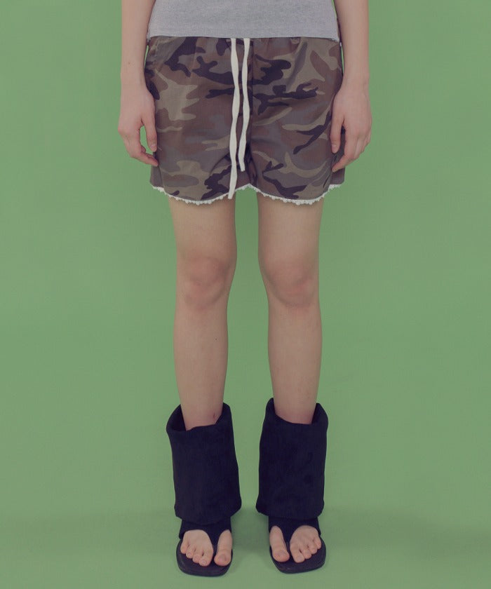 nasty-fancy-club-ss-24-layered-military-camo-shorts_khaki_f24qd875