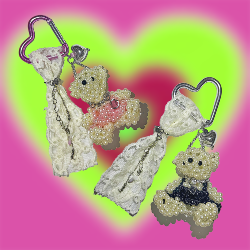 3amgang-fw-25-xo-bear-keychain-2color-pink-s