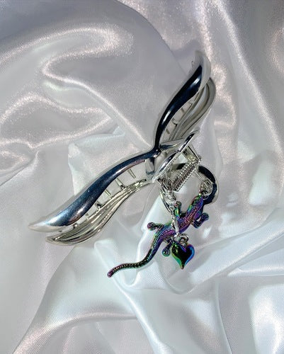 3amgang-seasonless-rainbow-lizard-heart-hairpin