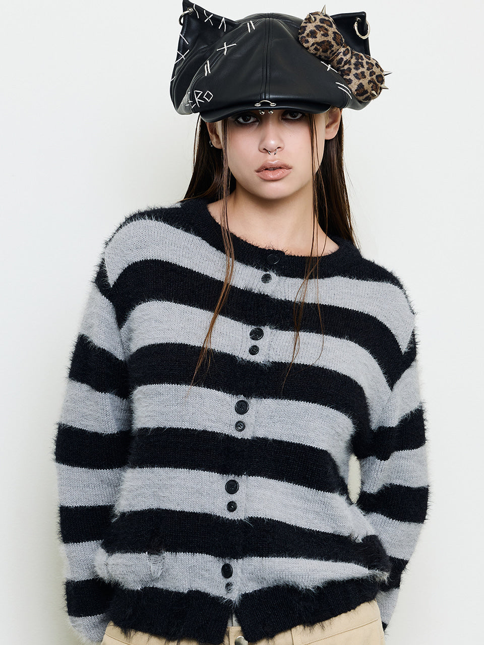 luv-is-true-fw-25-ev-stripe-damage-cardigan-black-black-s