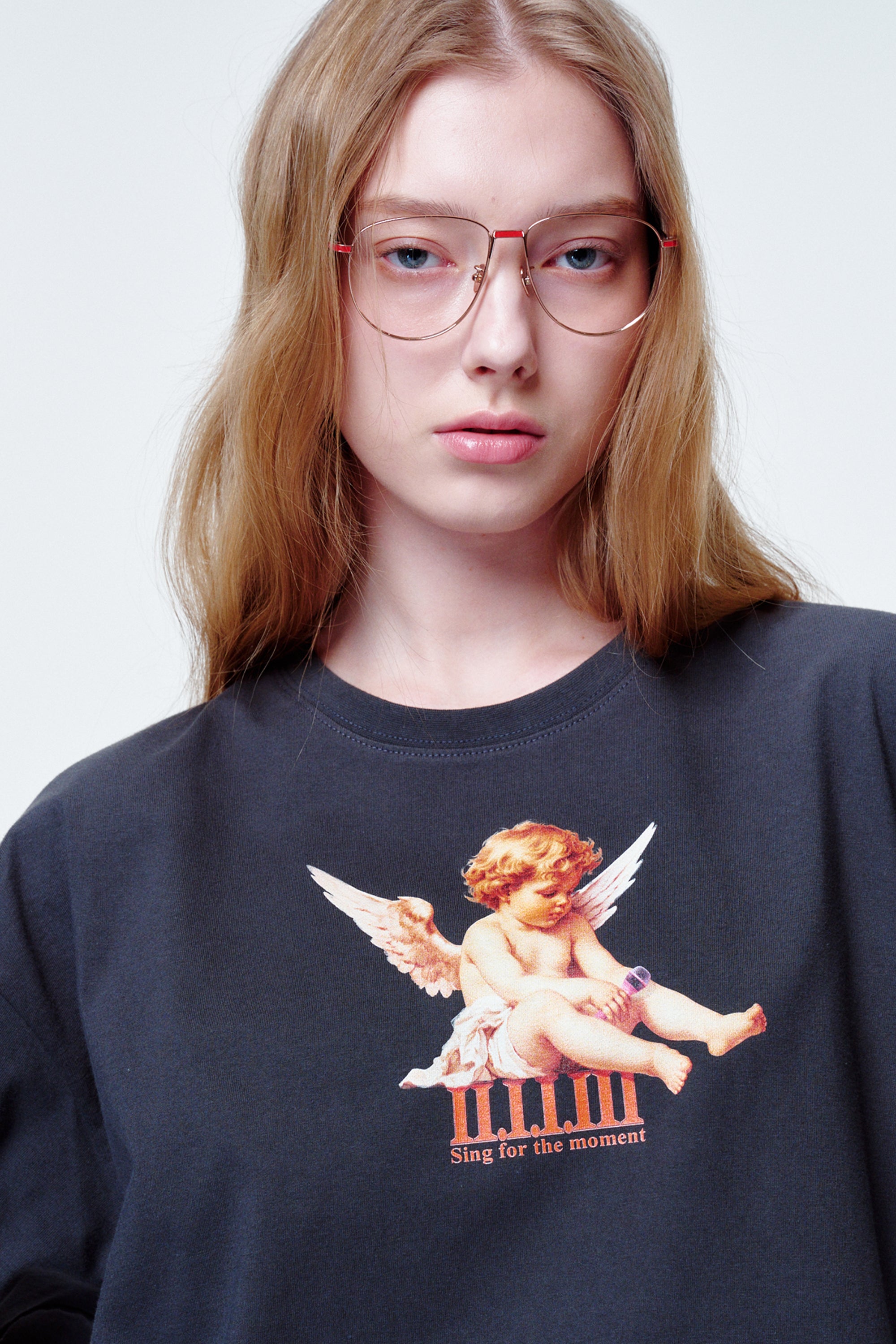 2113-studio-ss-25-loose-fit-tshirts-angel-in-repose