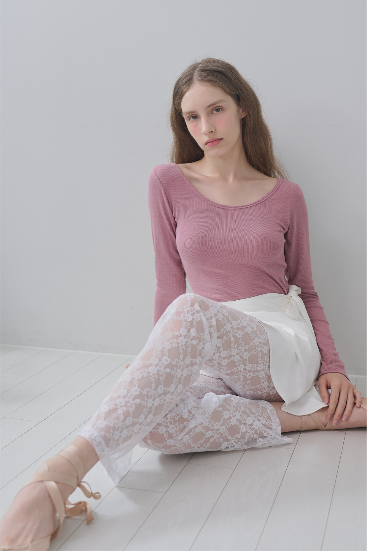 schnee-fw-25-flower-lace-layered-pants-flower-s