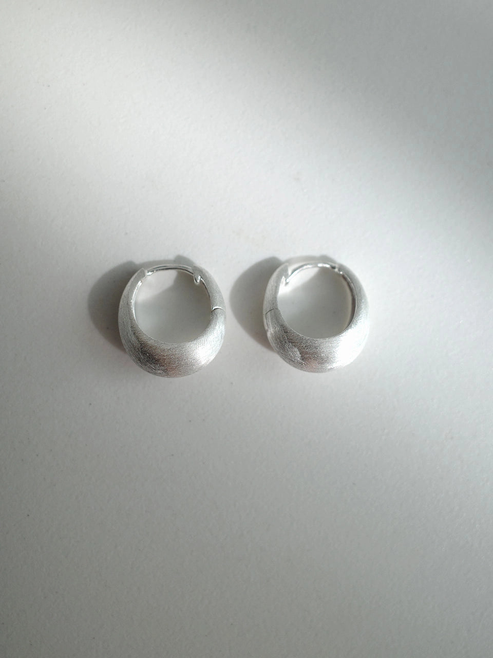 dazzling-club-fw-25-silver-haze-earring-925-silver-silver-s