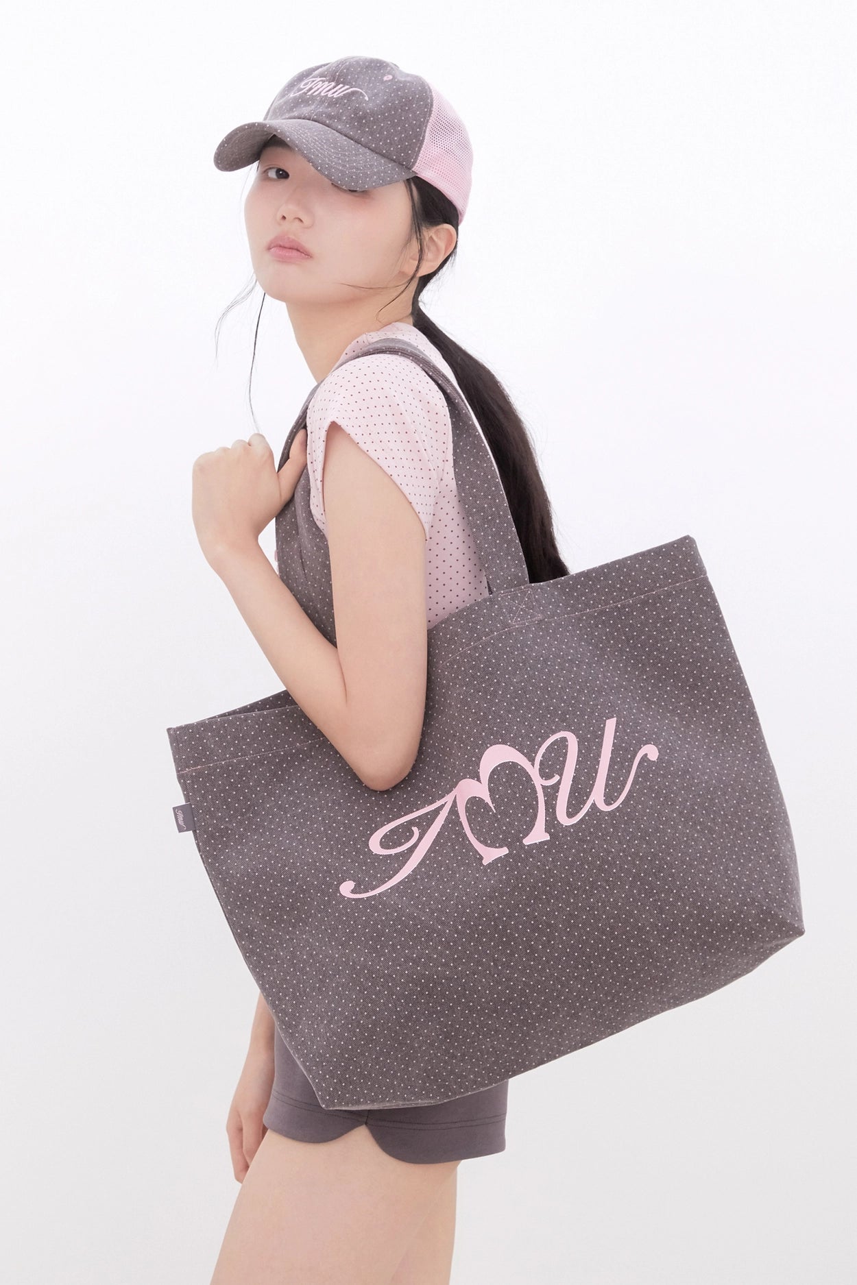 innermuseum-ss-25-cotton-dot-printing-eco-bag-(cocoa)