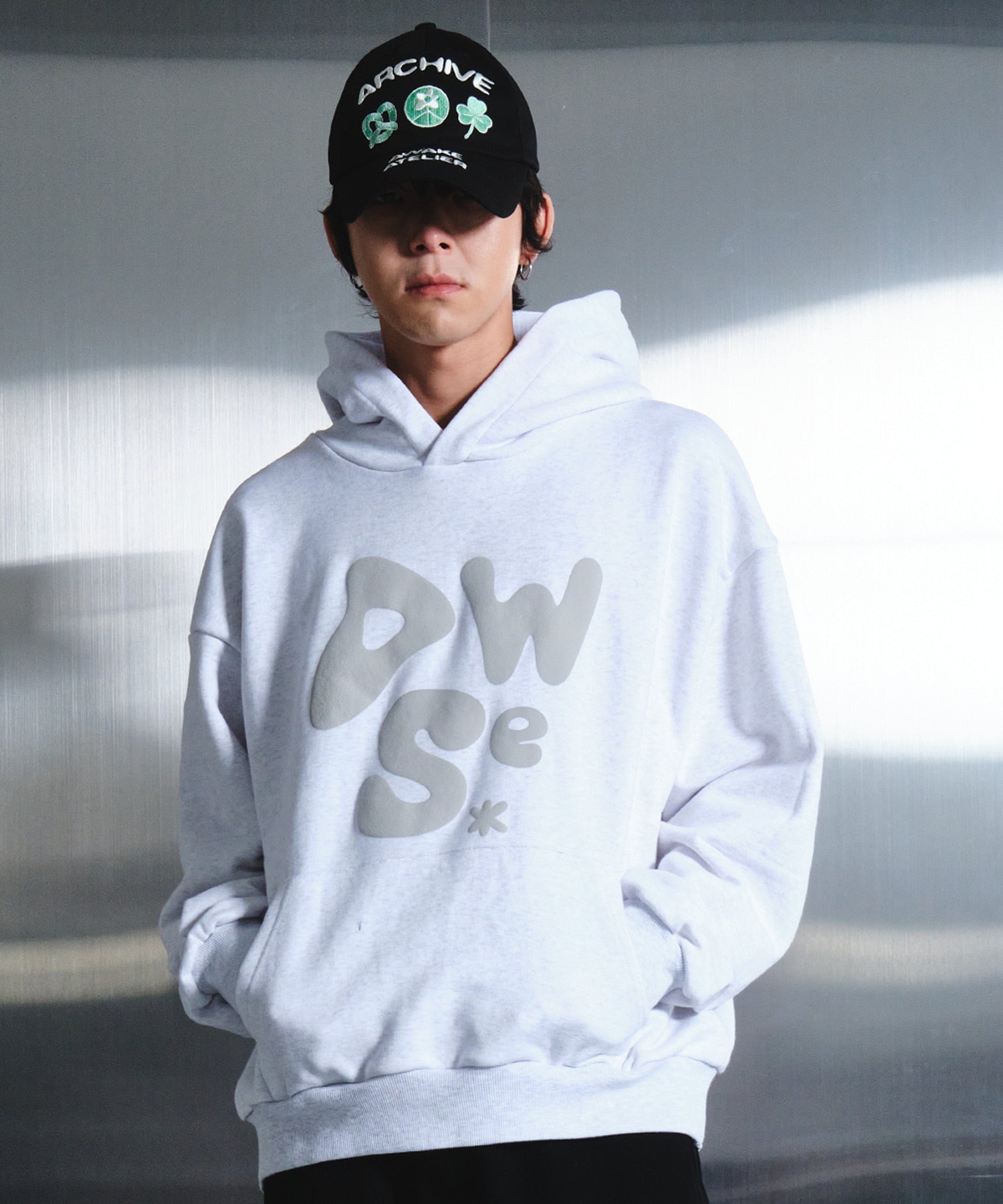 dwscompany-ss-25-round-logo-hoodie-(gray)