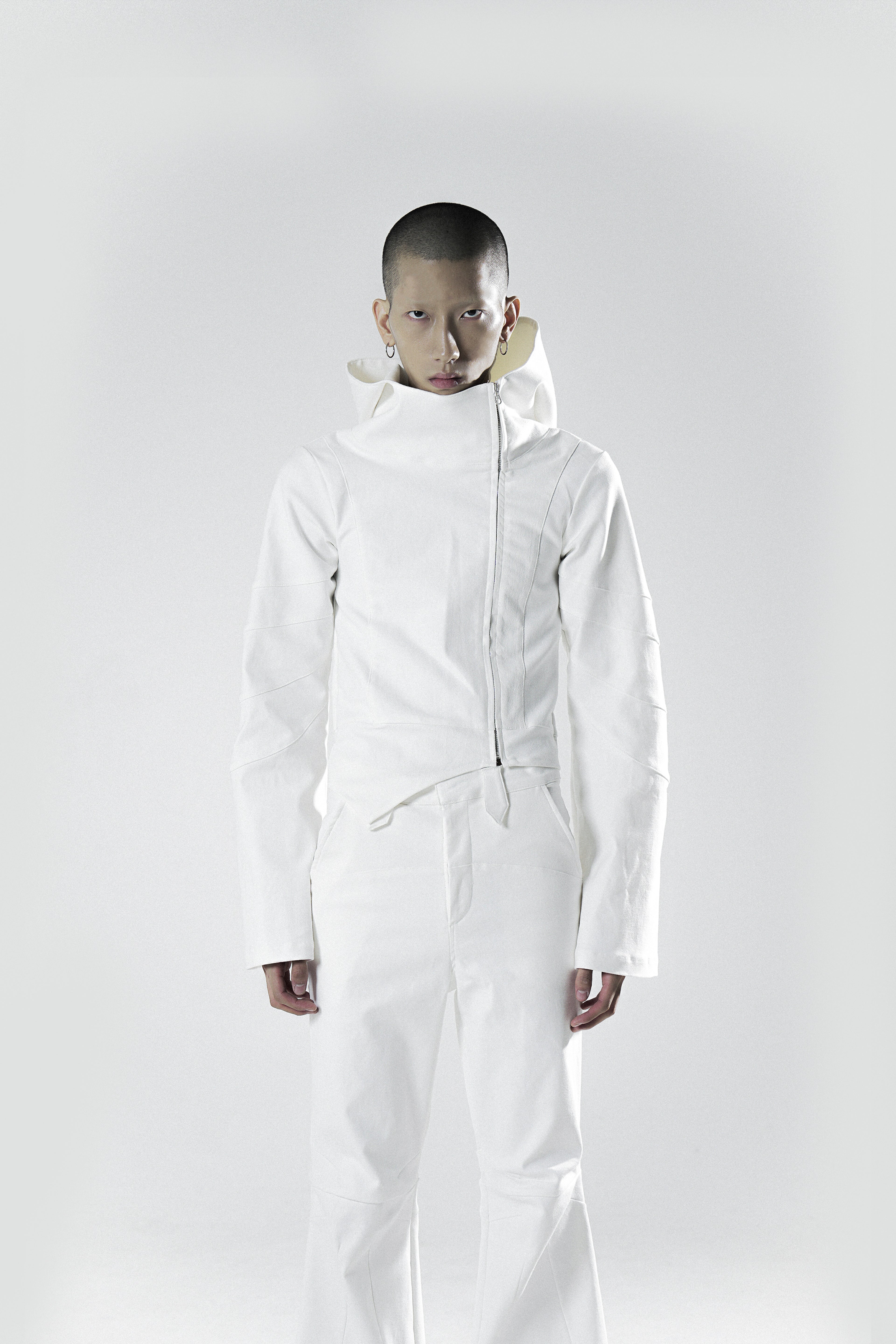 junkpark-fw-24-high-neck-unbalance-hood-jacket-white-one-size
