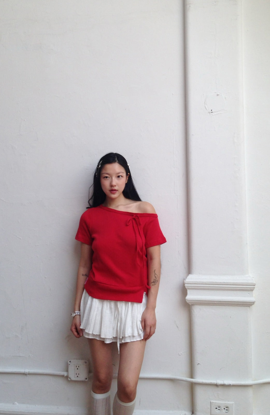 popsiz-ss-25-one-shoulder-ribbon-pullover-red-red-s