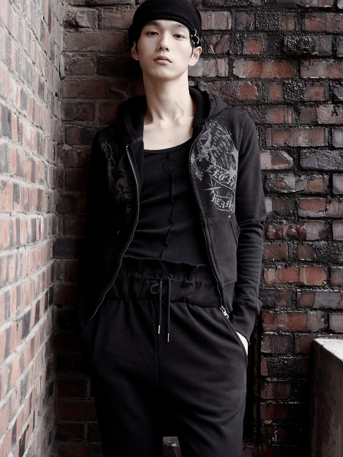 lecyto-fw-25-celestial-paint-hoodie-zip-up-black-black-s