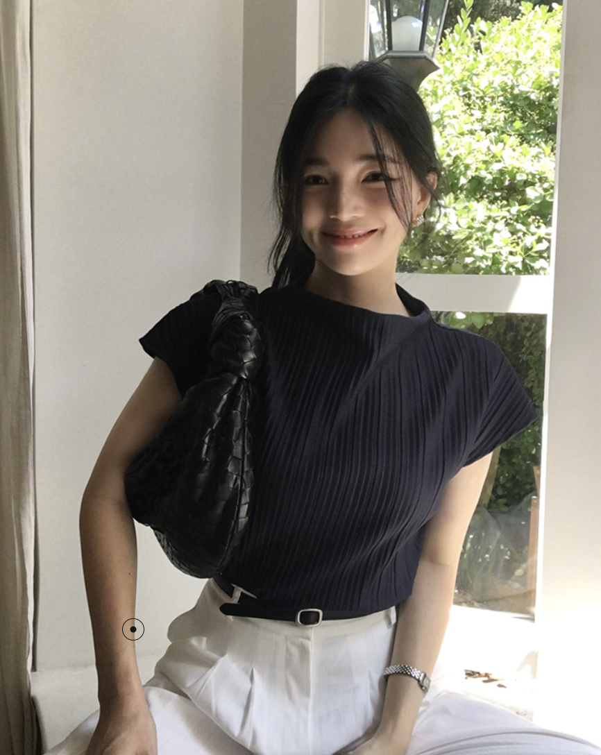 JOORTI Pleated mock neck top navy