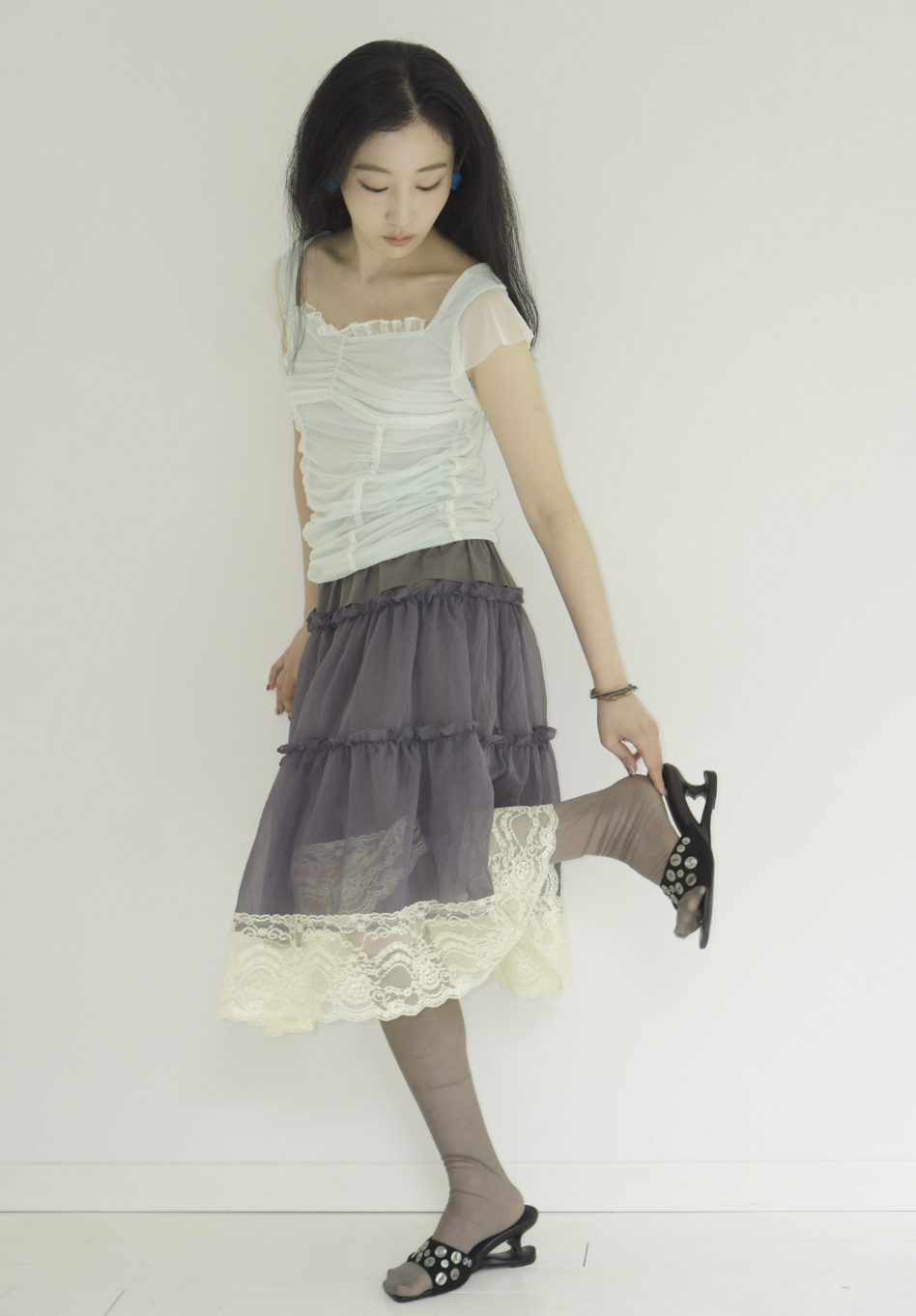 AIRRI Sheer lace tiered long skirt charcoal