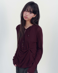 ONSKA Drape button hooded long sleeve t wine