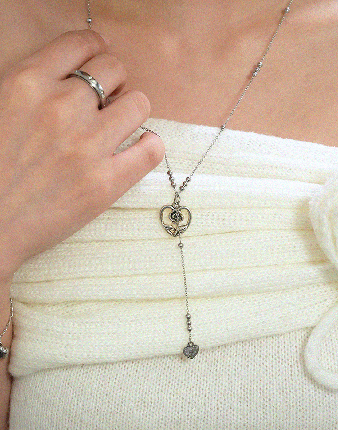 boho-libertude-ss-26-bloomline-rose-necklace-silver-s