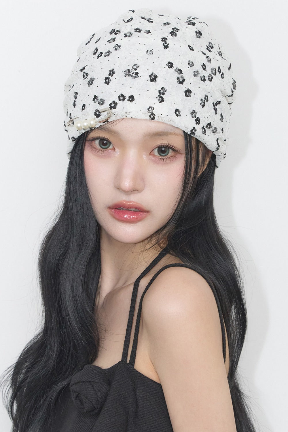 illigo-ss-26-floral-lace-beanie-white-white-s