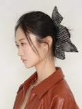 lolla-seasonless-structured-flow-scrunchie-(black)