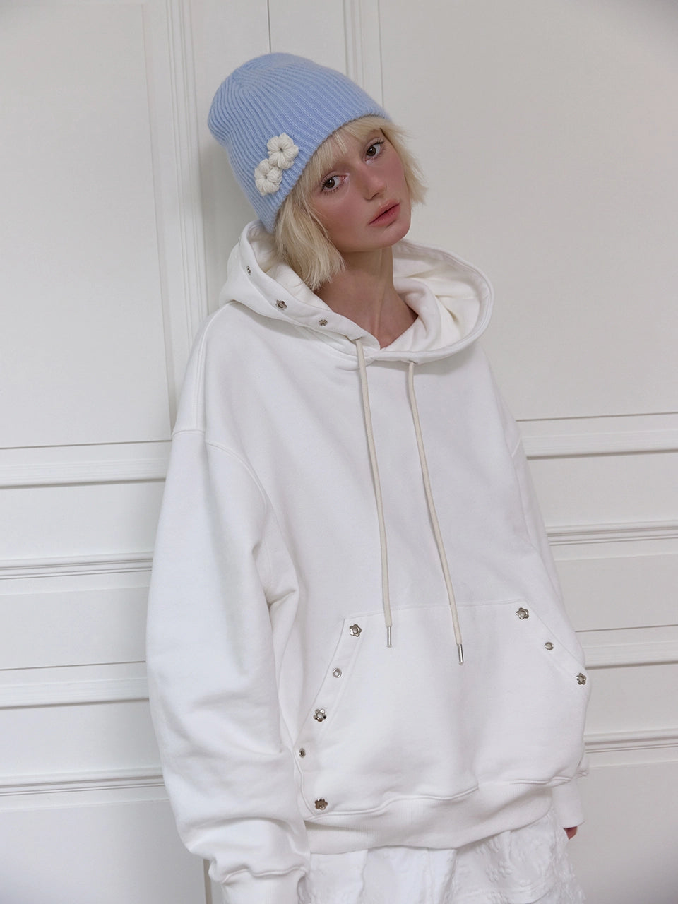 meenderi-fw-25-flower-eyelet-hoodie-white-white-s