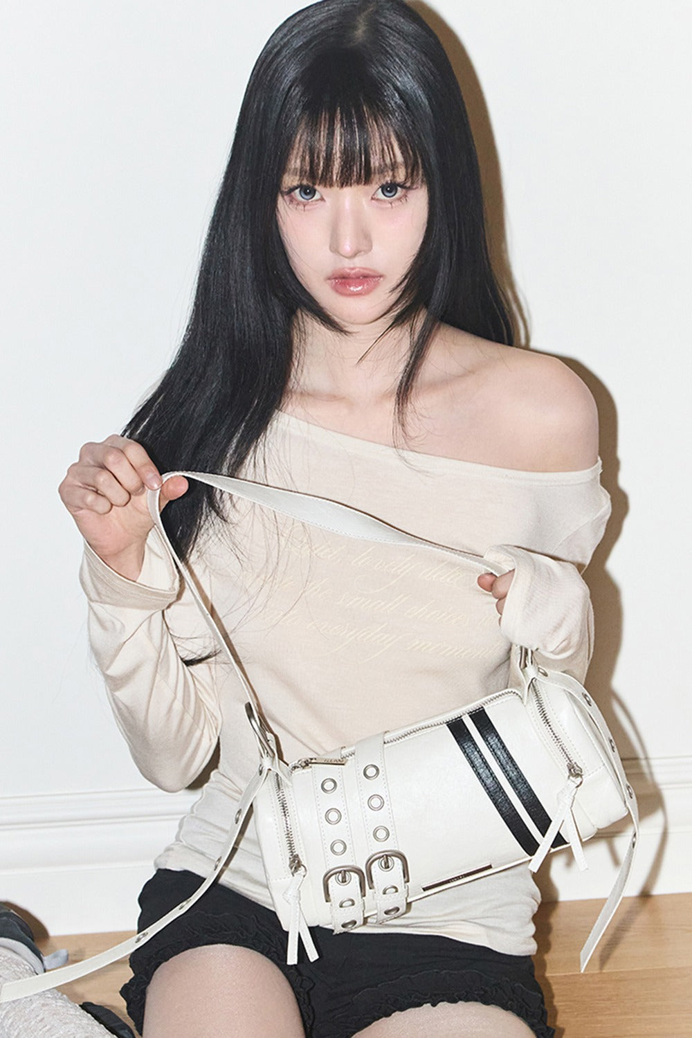 illigo-ss-26-line-buckle-cylinder-bag-white-white-s