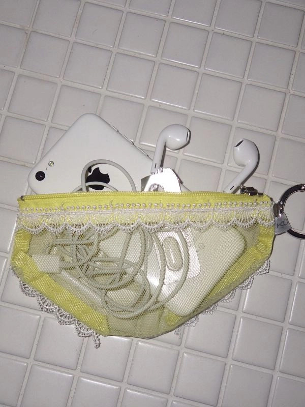 kul-ss-26-cheeky-pouch-lemon-lemon-s
