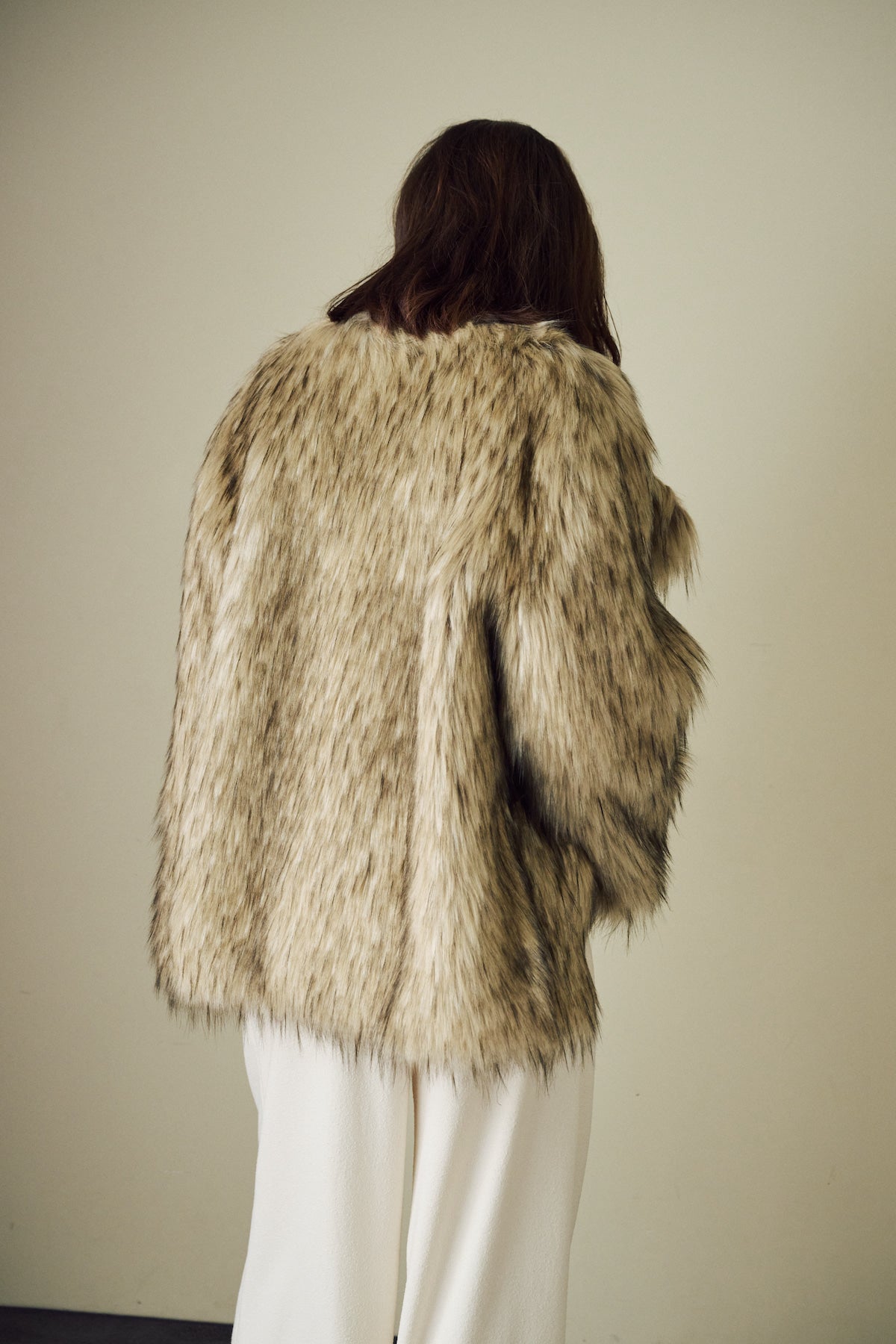 dode-ss-26-emma-faux-fur-jacket-beige-brown-s