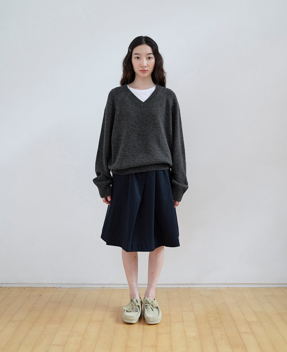 step-around-fw-26-cashmere-reglan-v-neck-knit-charcoal-charcoal-s