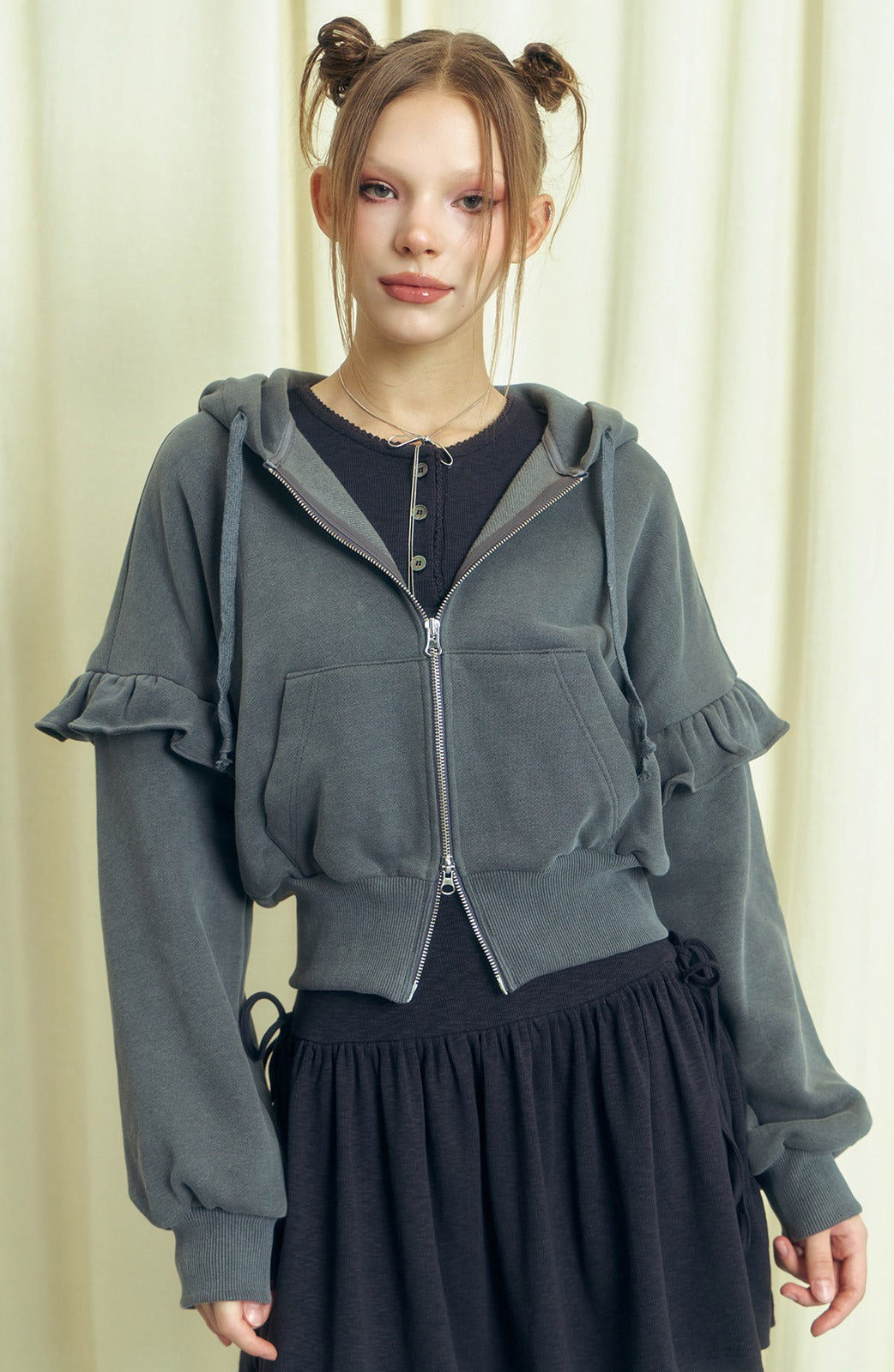 popsiz-fw-25-sleeves-ruffle-zip-up-hoodie-charcoal-charcoal-s
