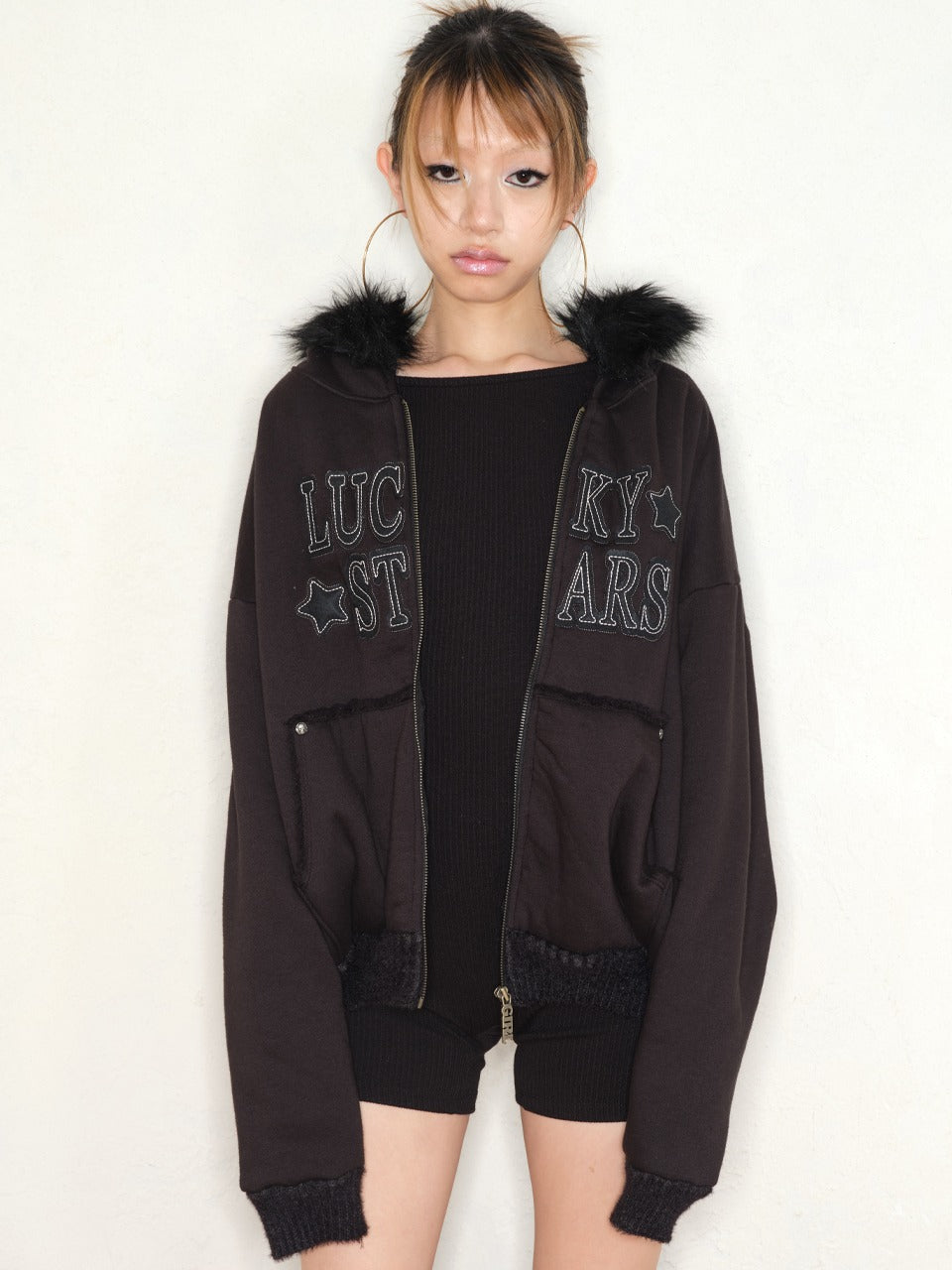 expired-girl-fw-24-boa-fur-hoodie-zip-up-black