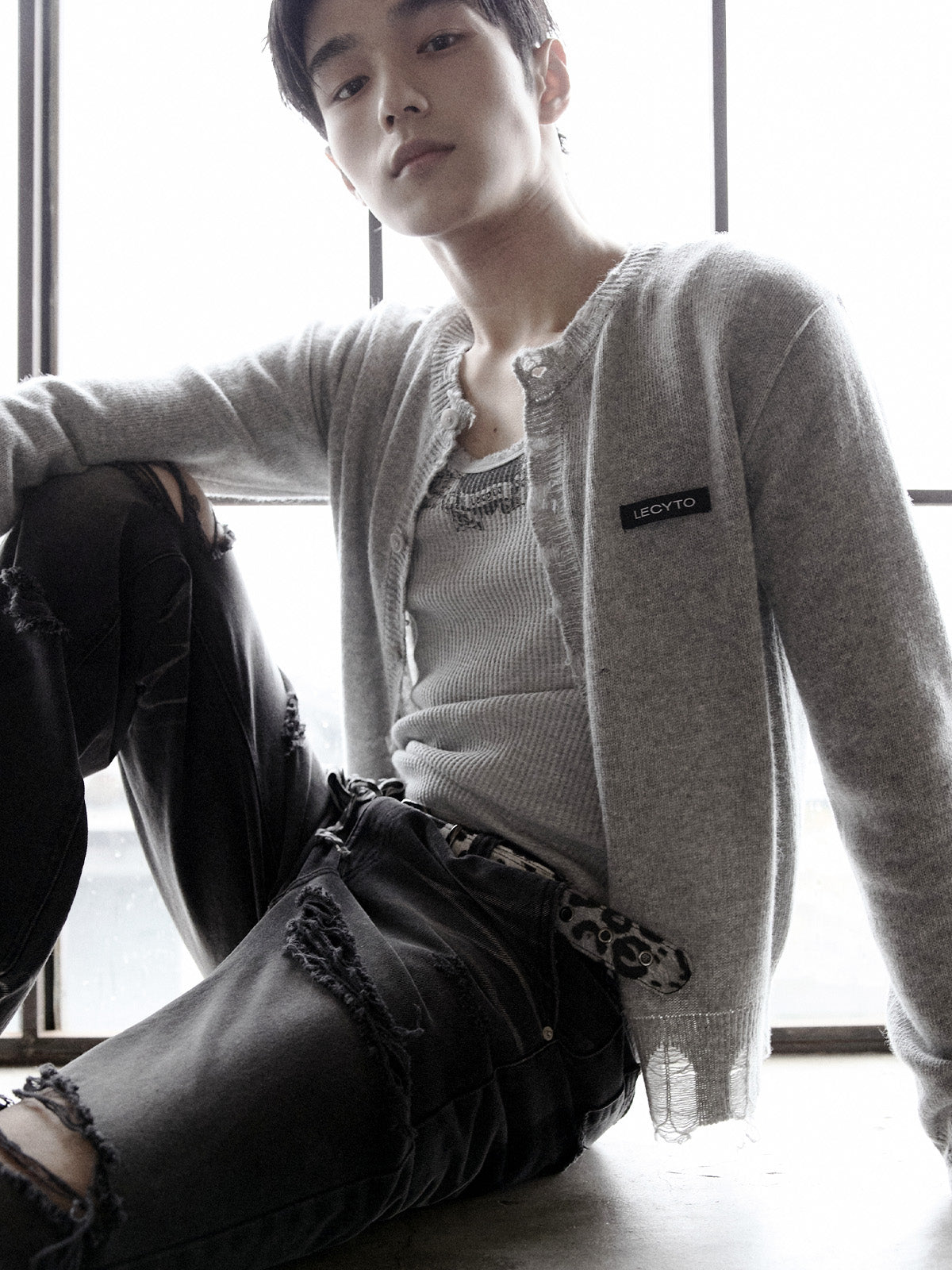 lecyto-fw-25-destroyed-round-wool-knit-cardigan-m-gray-m-gray-s