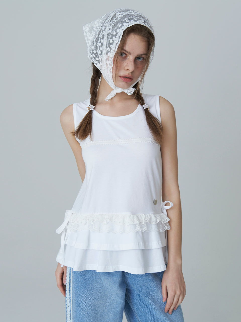 adorebelle-ss-25-ribbon-lace-frill-sleeveless-white
