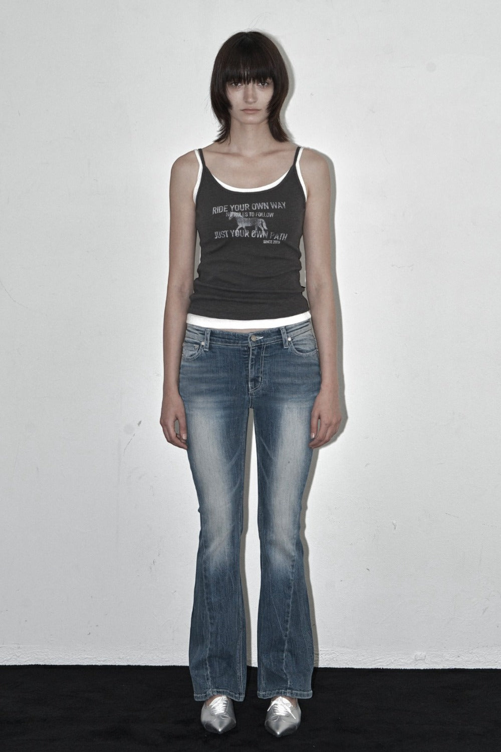 synerjyn-ss-26-wrinkle-cat-washing-low-rise-jeans-light-blue-light-blue-s