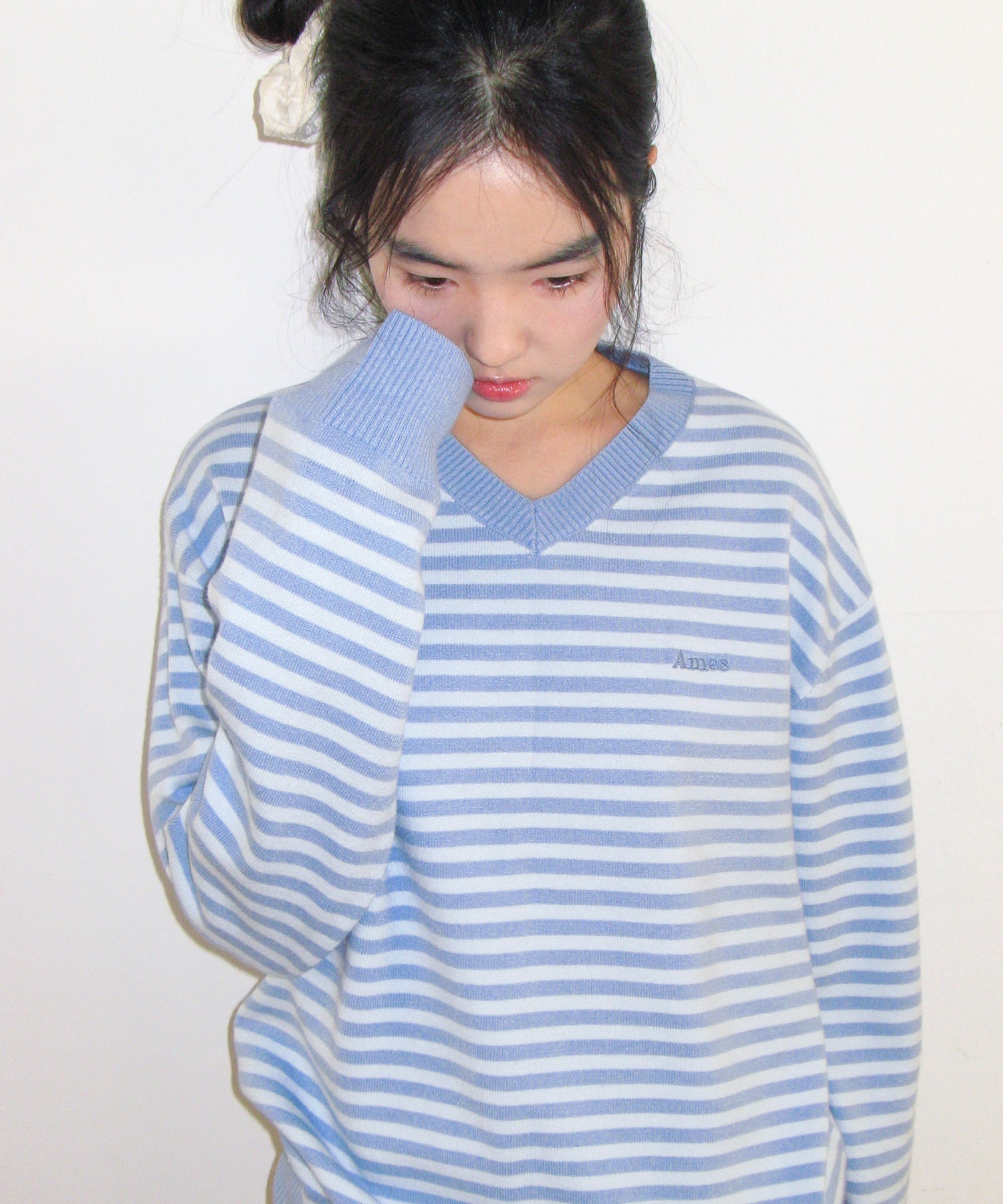 ames-worldwide-ss-26-basic-v-neck-knit-light-blue-light-blue-s
