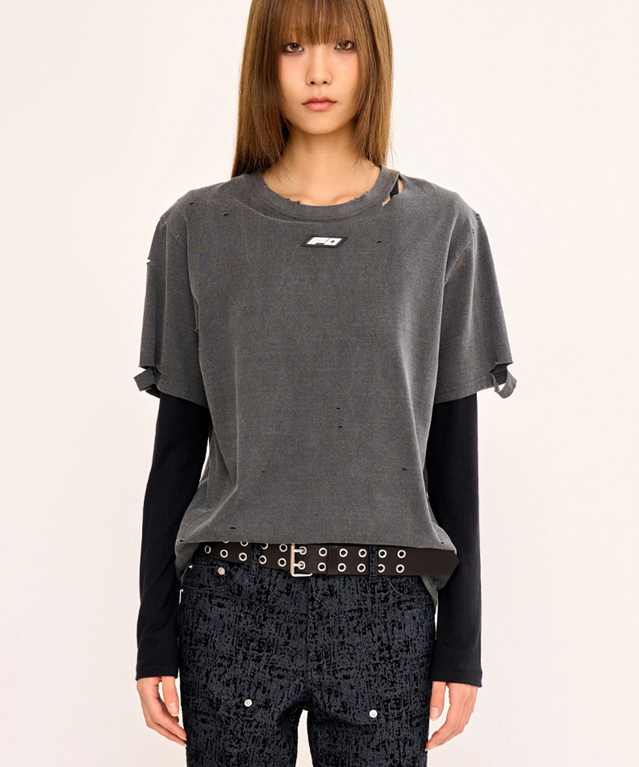 fanyoung-fw-25-fire-logo-vintage-t-charcoal-s