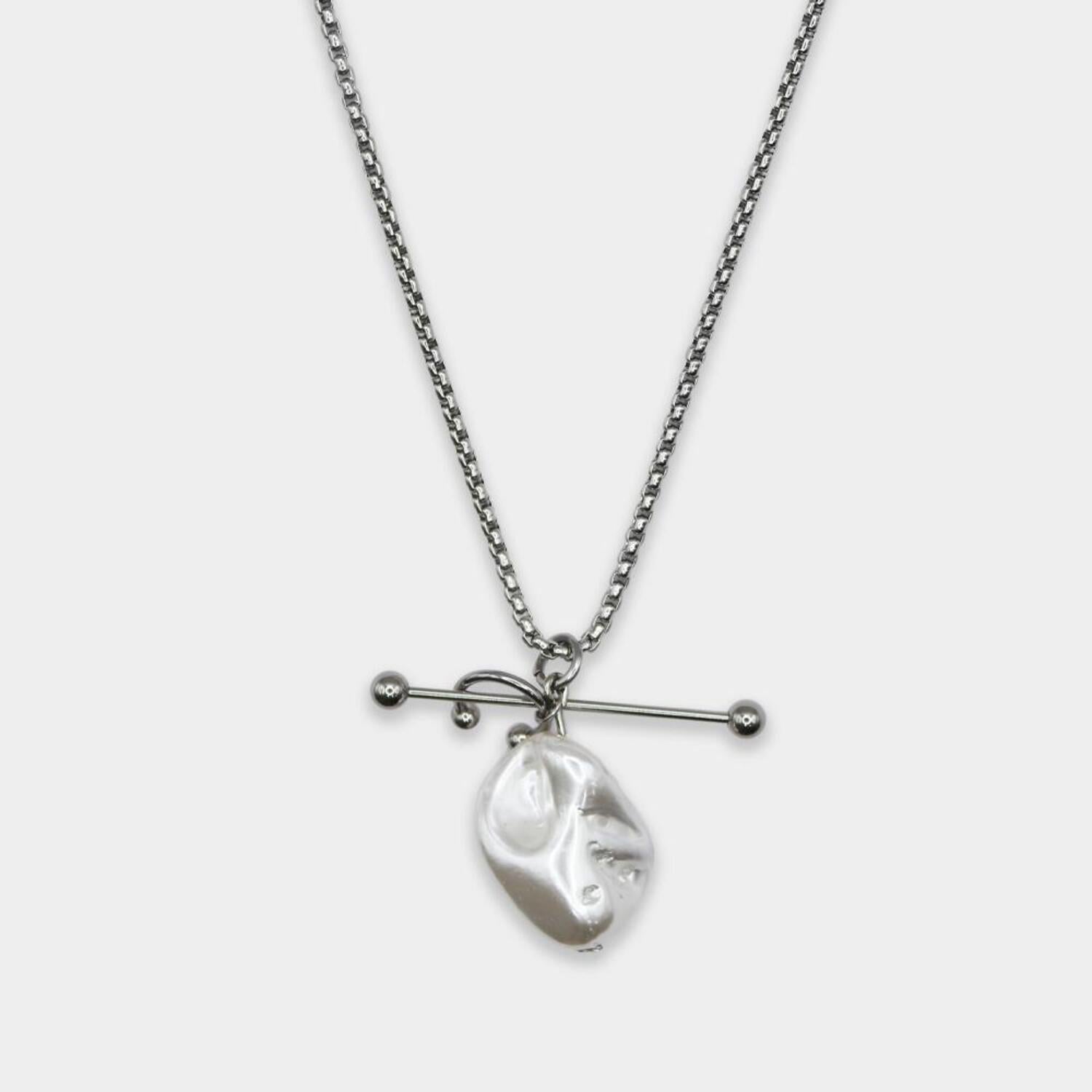 grumpy-stuff-seasonless-pierced-pearl-drop-necklace