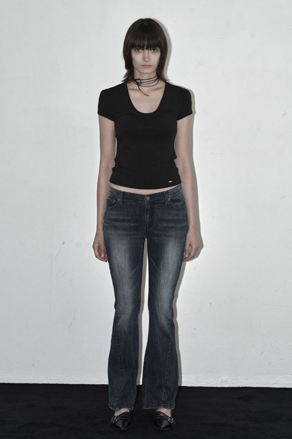 synerjyn-ss-26-wrinkle-cat-washing-low-rise-jeans-vintage-blue-vintage-blue-s