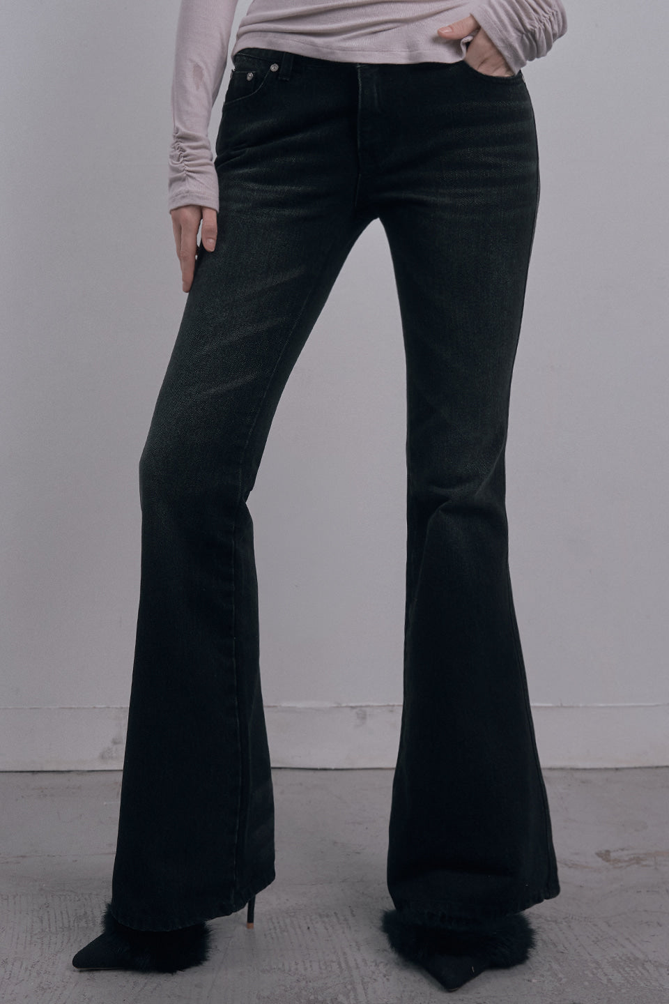 damio-fw-26-washed-mid-rise-bootcut-denim-stone-black-stone-black-s