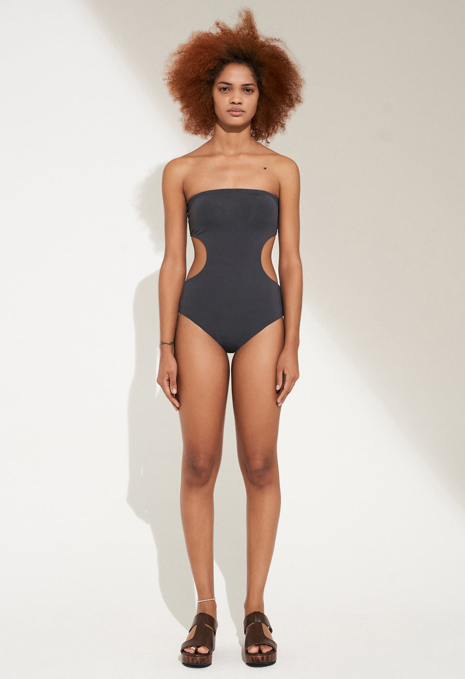 revoirsis-ss-26-rvis-monokini-charcoal-charcoal-s