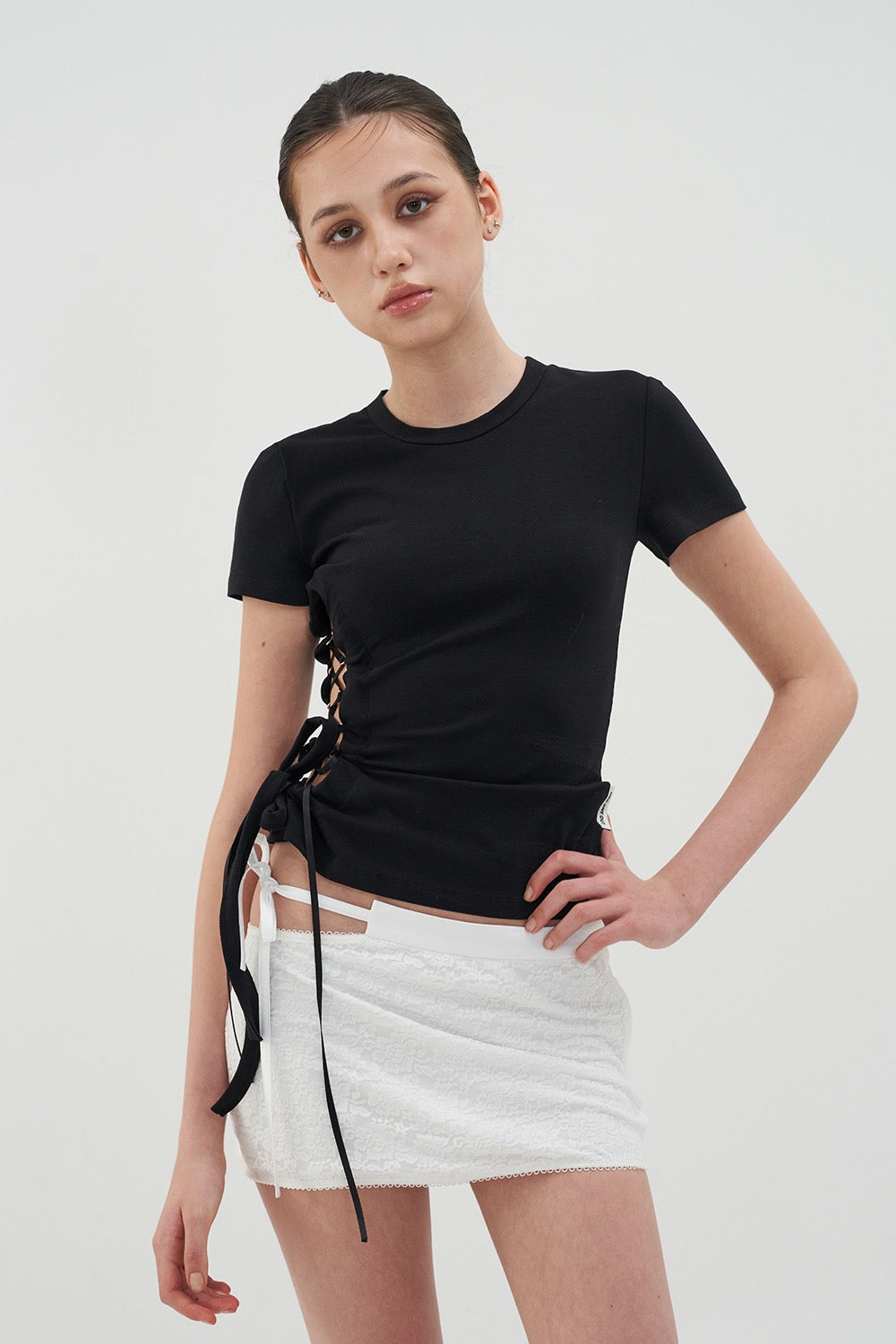 odd-one-out-ss-26-side-open-string-top-black-black-s