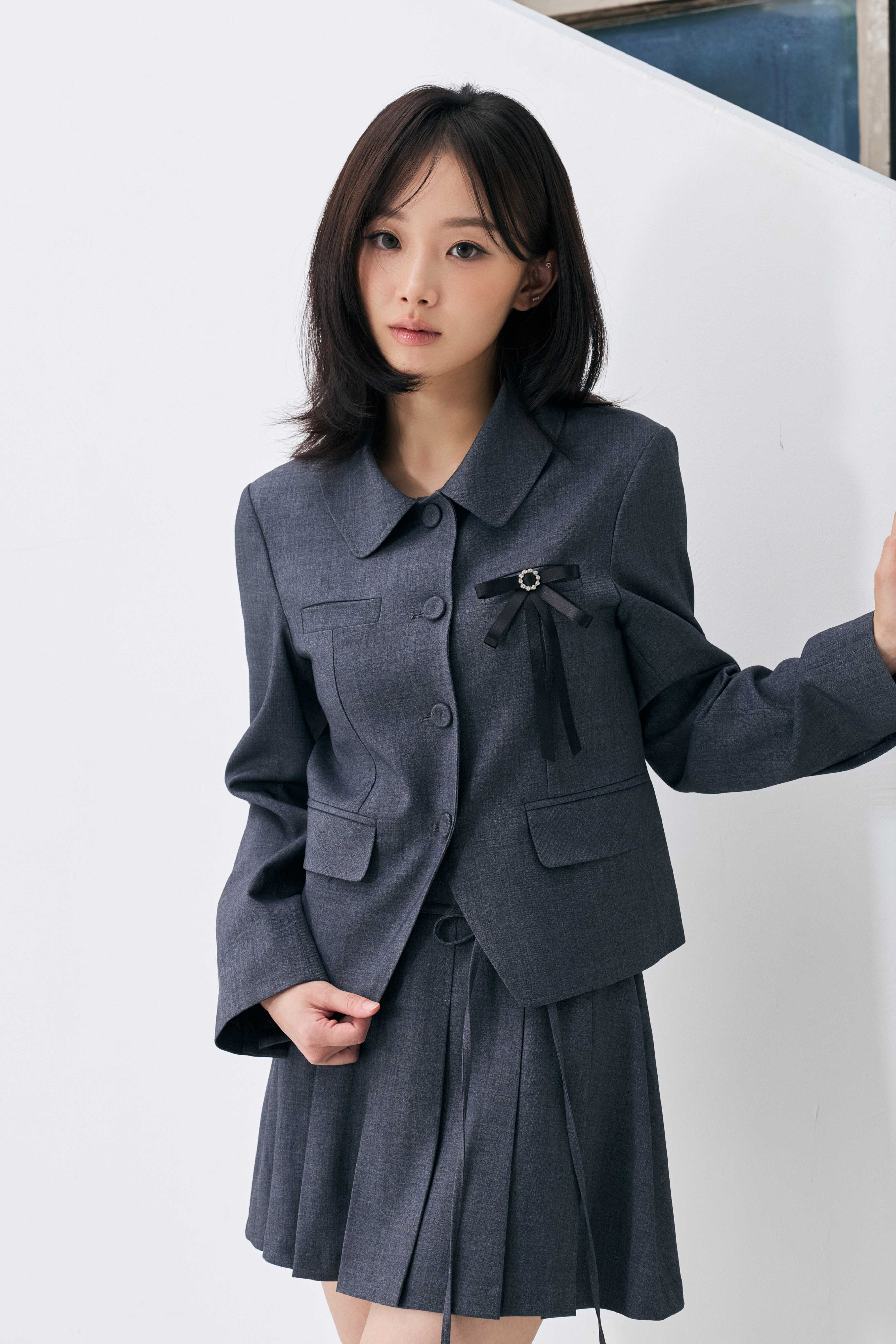 arikim-ss-26-swan-crop-jacket-charcoal-charcoal-s