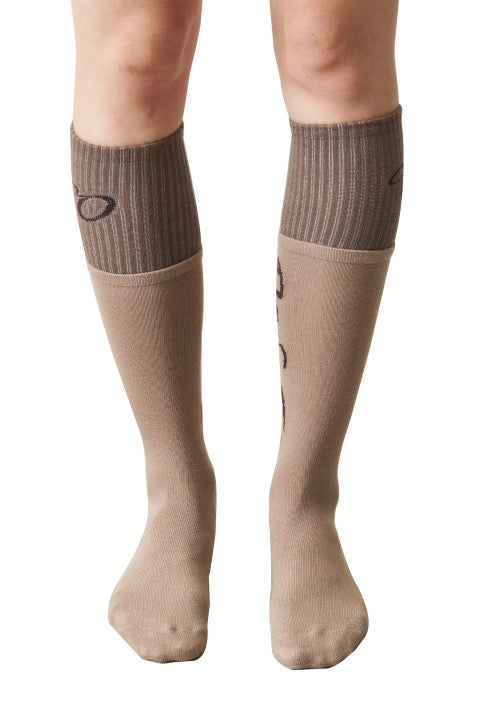 odlyworkshop-ss-26-layered-motif-ribbed-socks-queasy-queasy-s