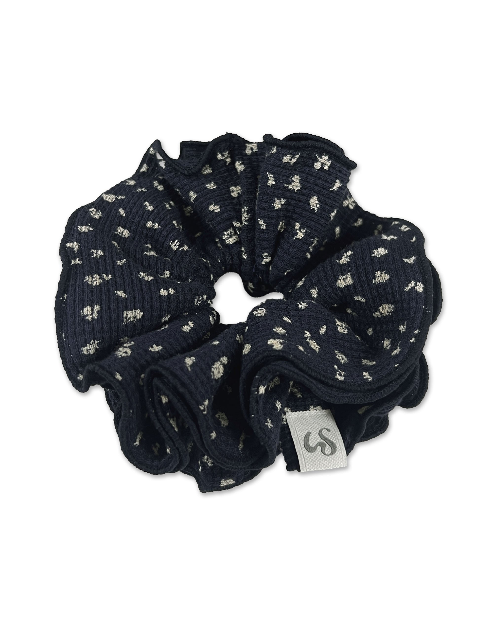 ugly-shadow-fw-25-flower-waffle-scrunchie-navy-navy-s