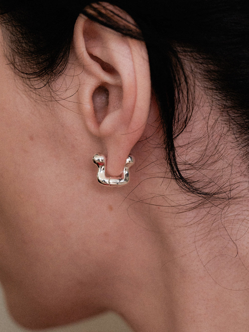midnight-moment-ss-26-volume-balance-earring-silver-silver-s