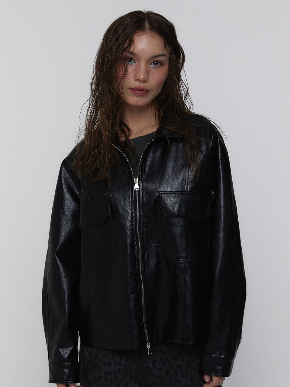 visus-ss-25-eco-leather-bomber-jacket_black