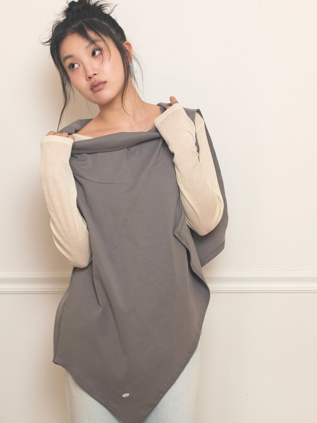 onska-ss-26-drape-turtleneck-vest-grey-grey-s